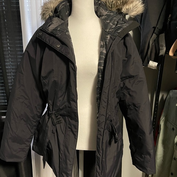 The North Face Jackets & Blazers - Women’s North Face Belted Parka with Removable Faux Fur, in perfect condition.